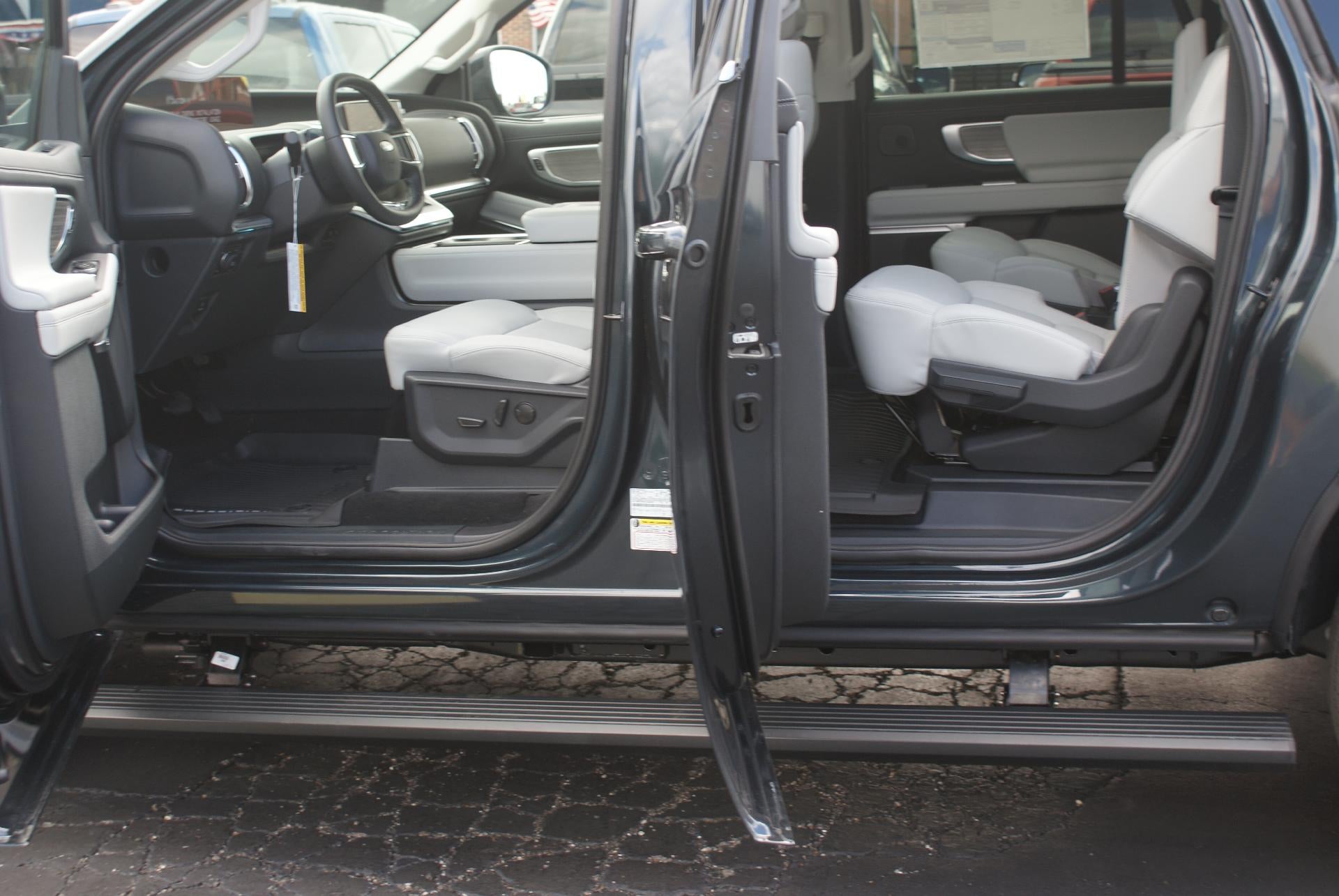 2026 Ford Expedition Max Platinum 4x4