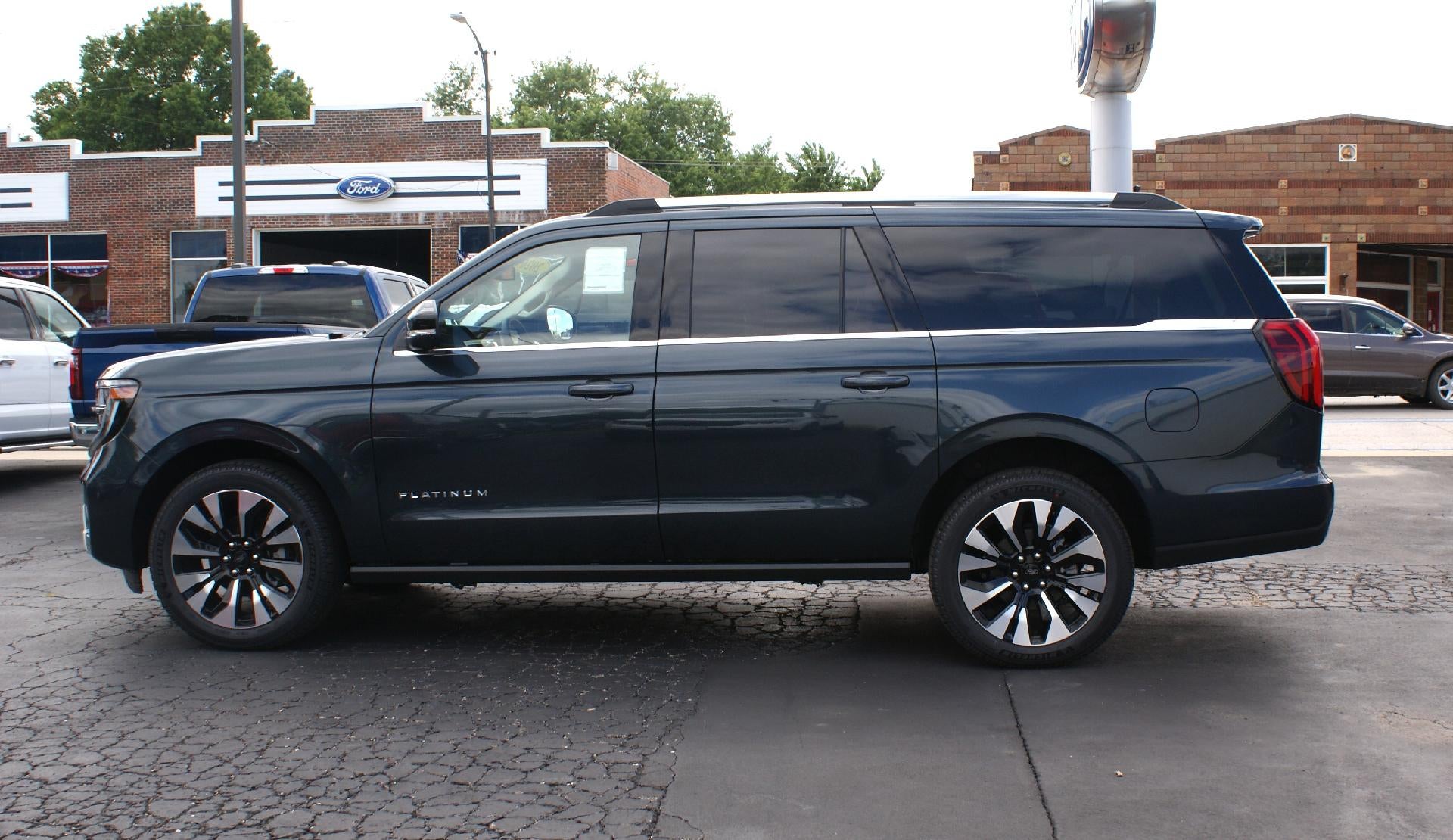 2026 Ford Expedition Max Platinum 4x4