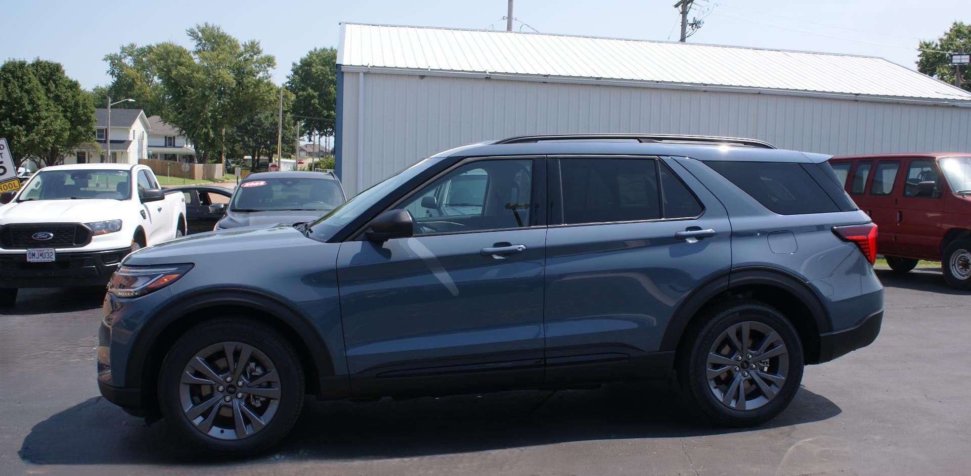 2026 Ford Explorer Active w/200A Pkg 4WD