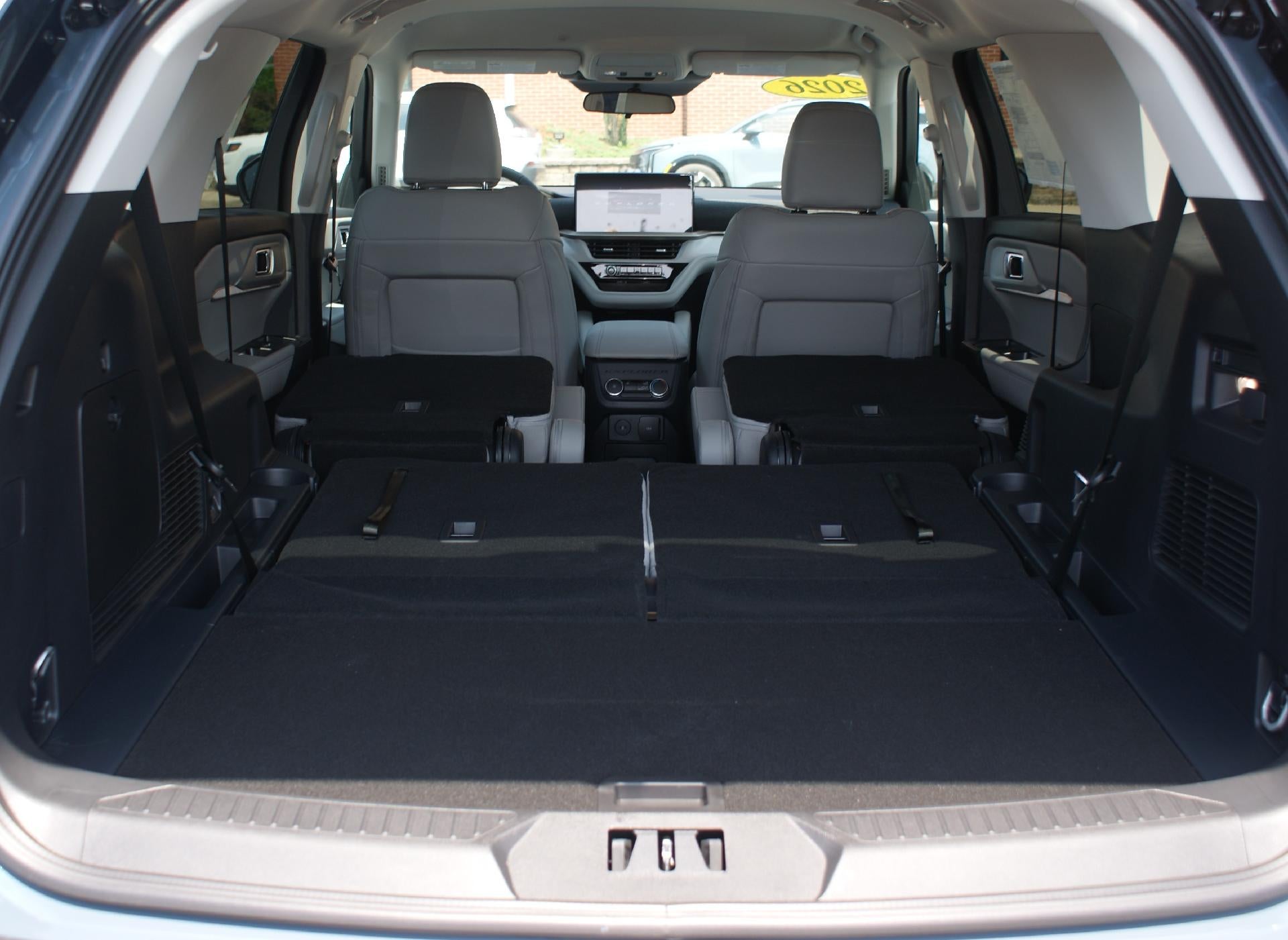 2026 Ford Explorer Active w/200A Pkg 4WD