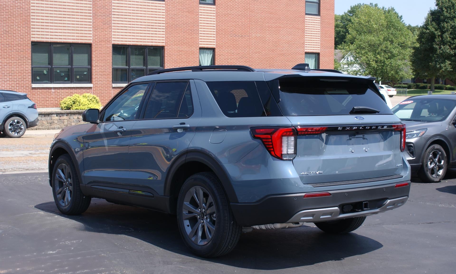 2026 Ford Explorer Active w/200A Pkg 4WD