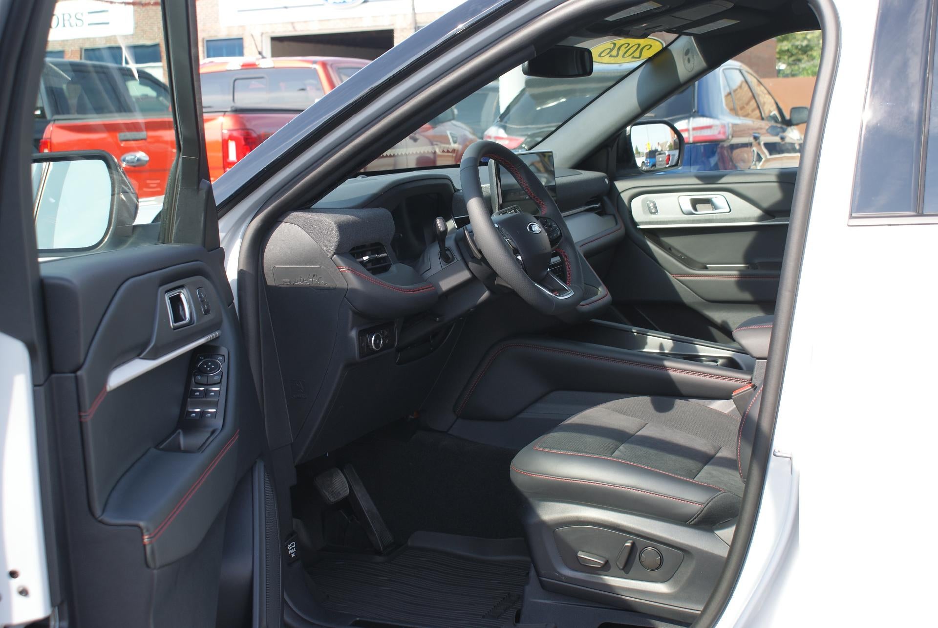 2026 Ford Explorer ST 4WD