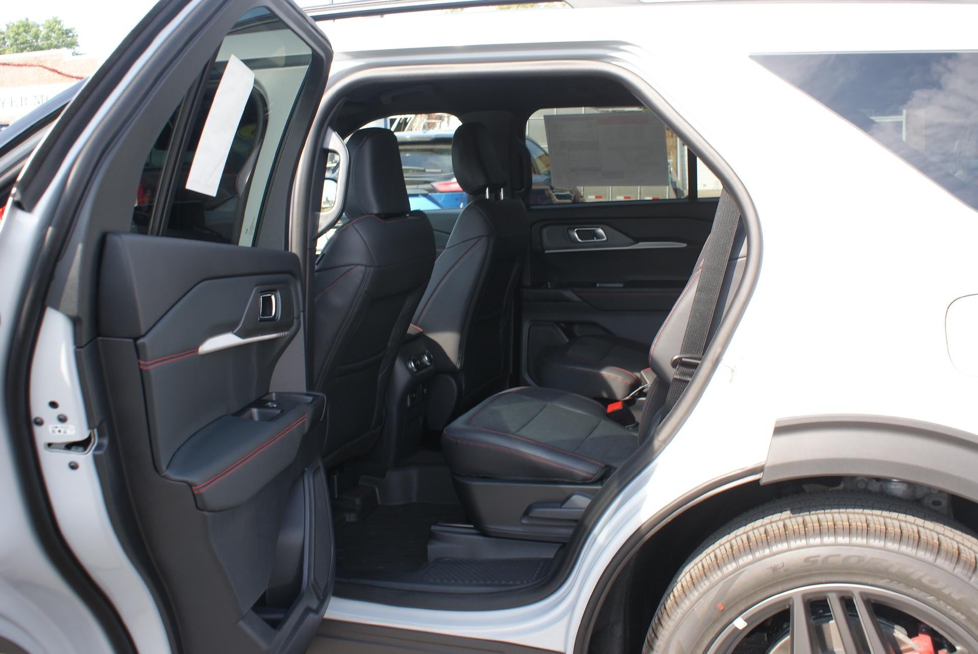 2026 Ford Explorer ST 4WD