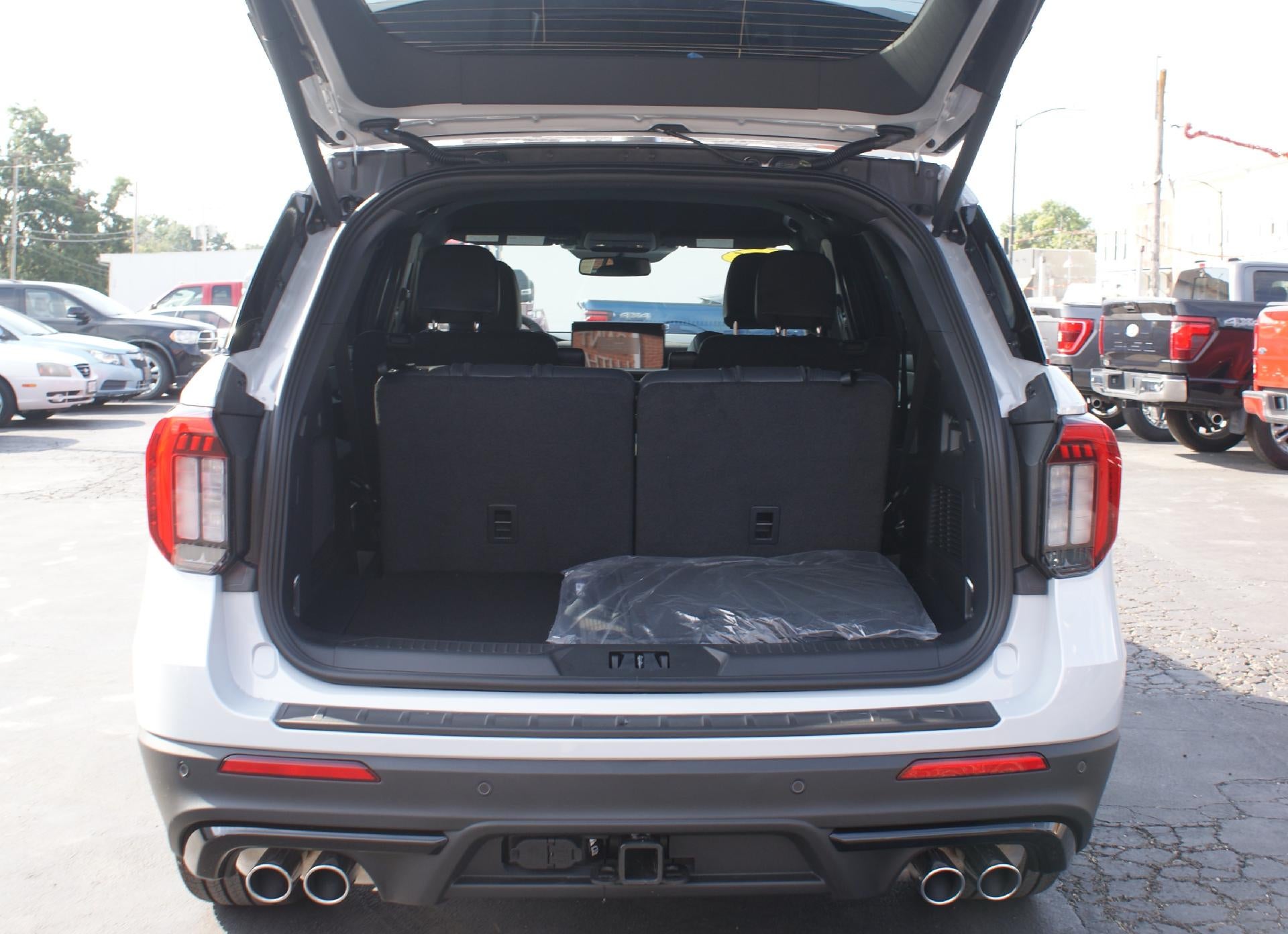 2026 Ford Explorer ST 4WD