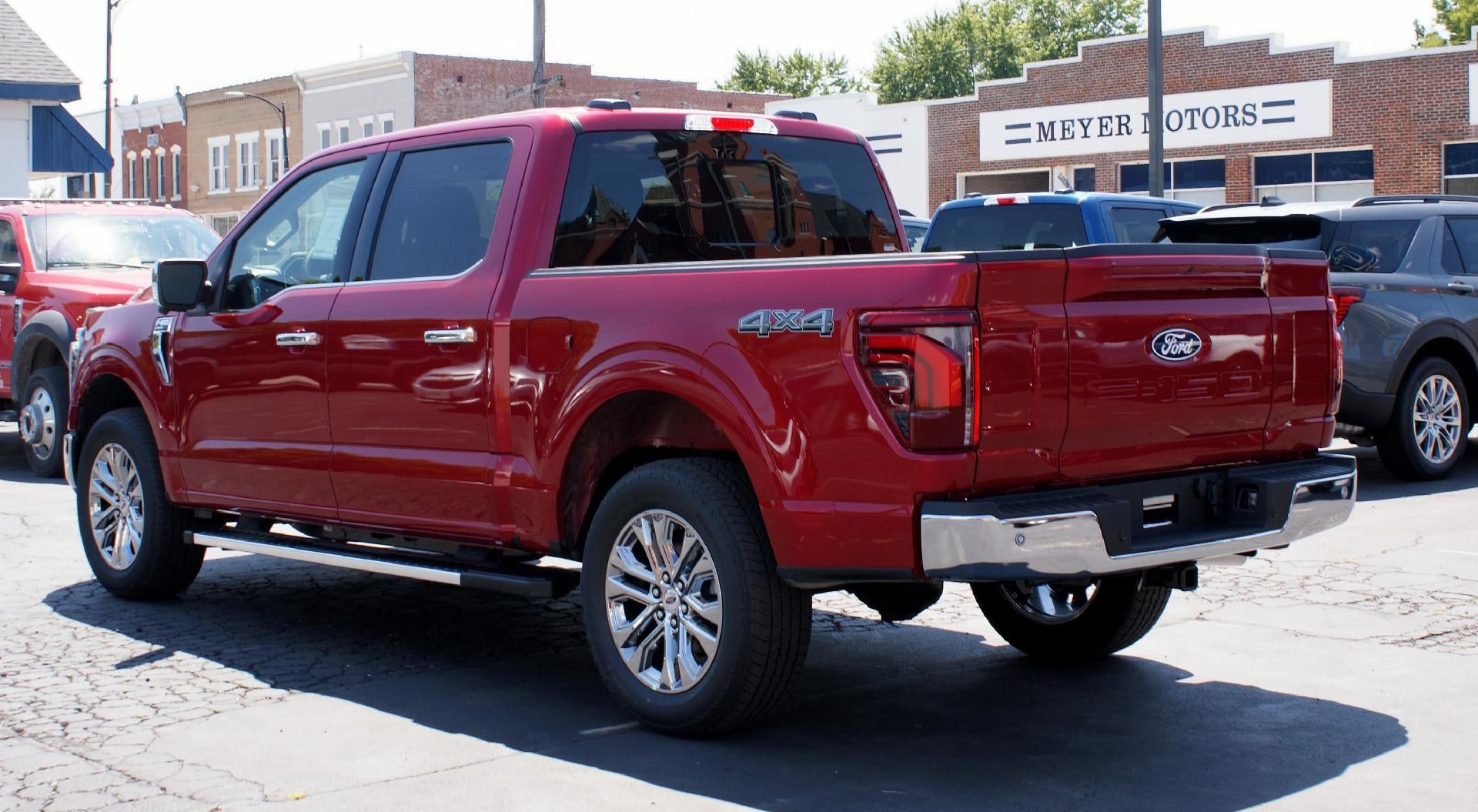 2025 Ford F-150 LARIAT 4WD SuperCrew 5.5' Box