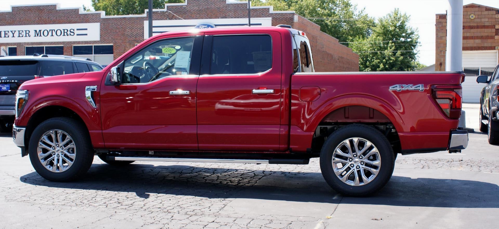 2025 Ford F-150 LARIAT 4WD SuperCrew 5.5' Box