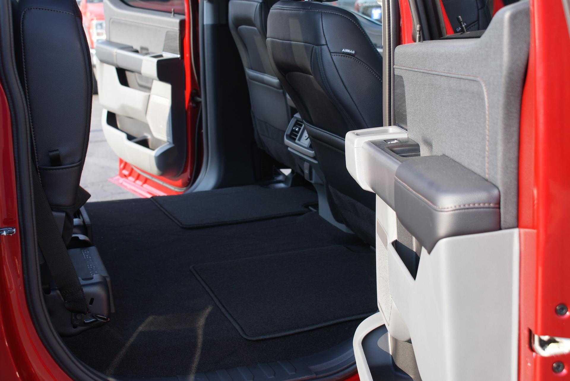 2025 Ford F-150 LARIAT 4WD SuperCrew 5.5' Box