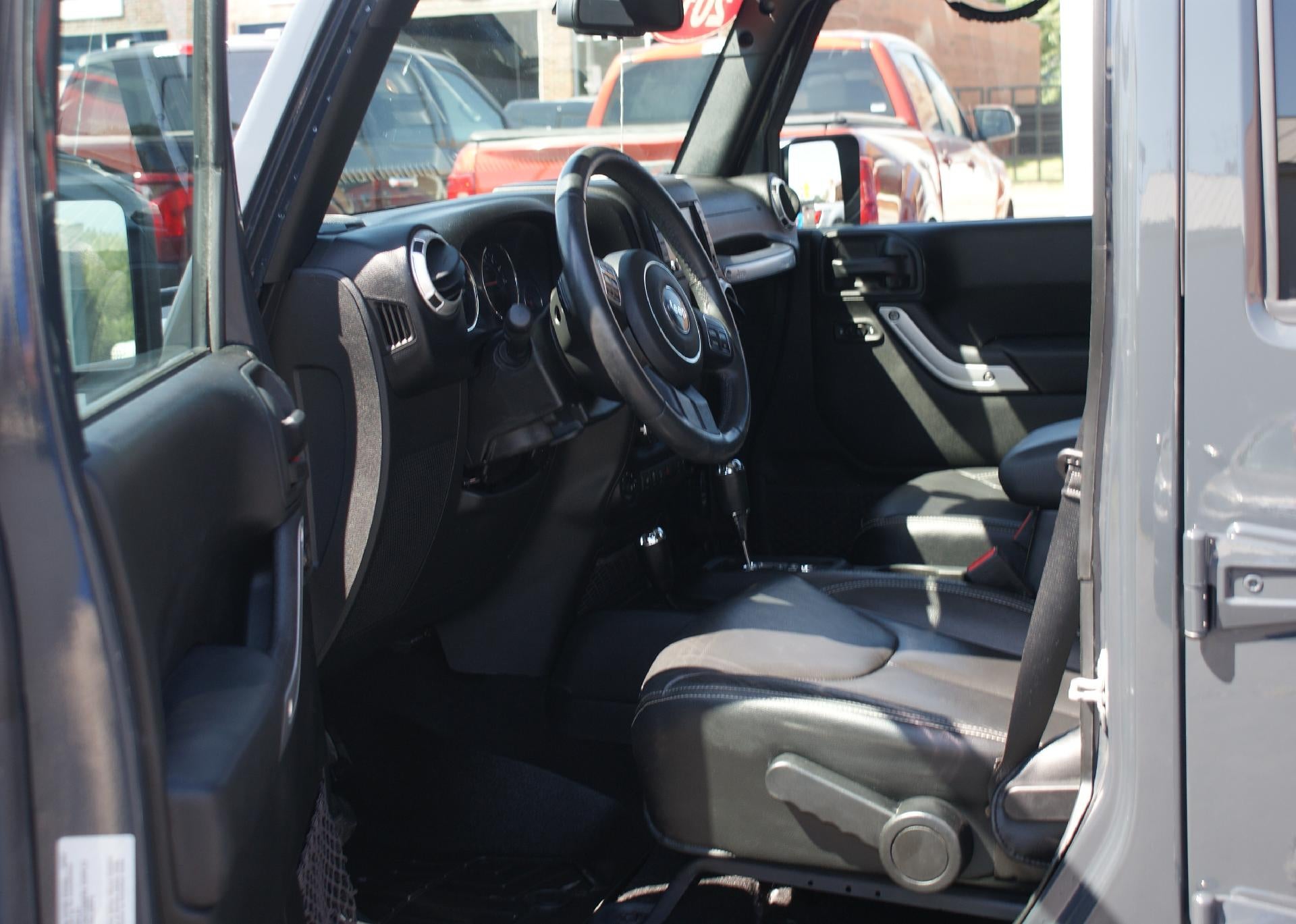 2017 Jeep Wrangler Unlimited Sahara 4x4