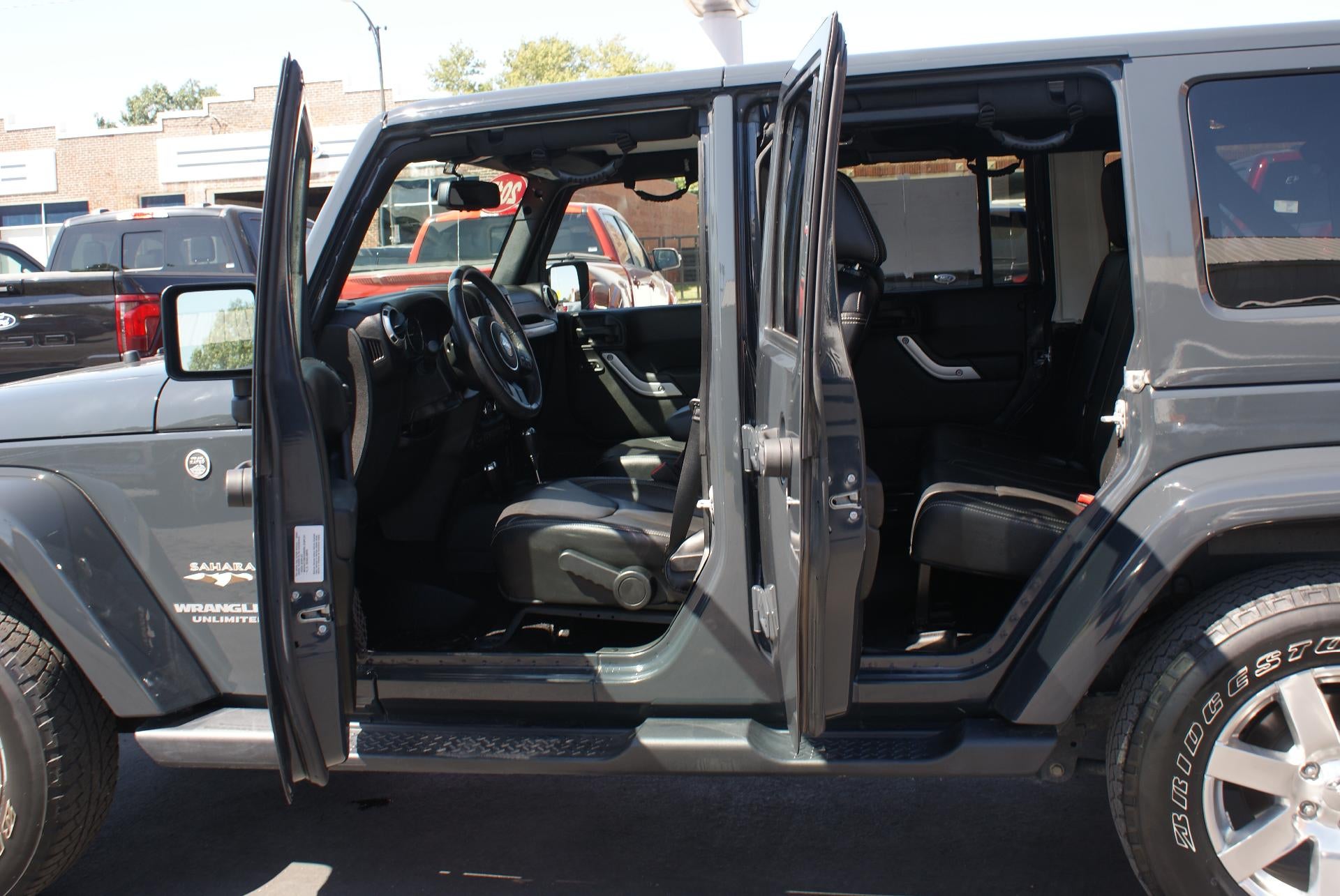 2017 Jeep Wrangler Unlimited Sahara 4x4