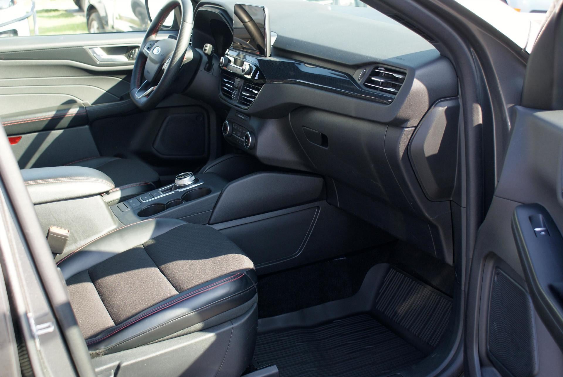 2025 Ford Escape ST-Line Select AWD