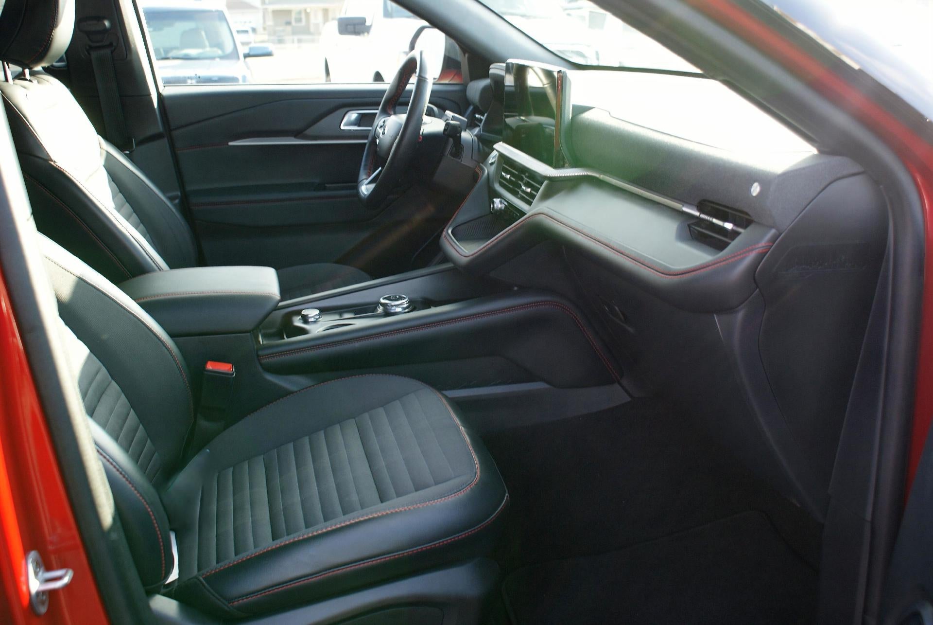 2025 Ford Explorer ST-Line 4WD