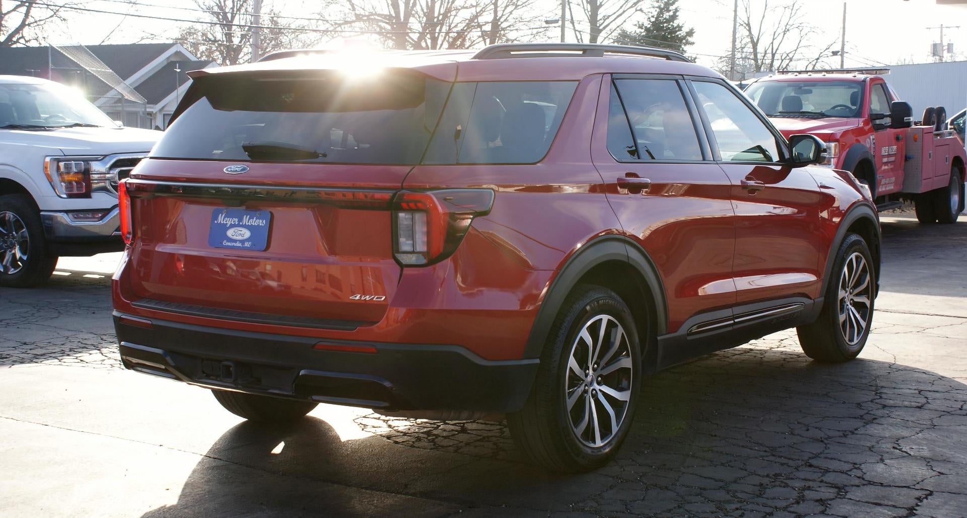 2025 Ford Explorer ST-Line 4WD