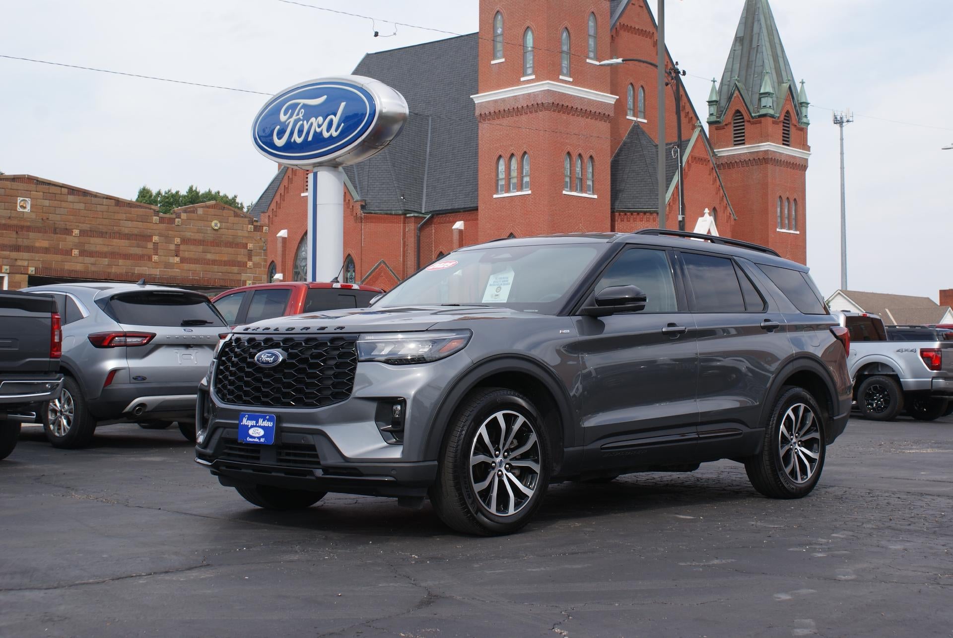 2025 Ford Explorer ST-Line 4WD