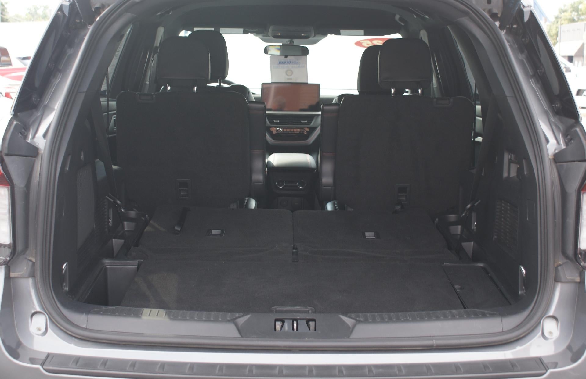 2025 Ford Explorer ST-Line 4WD