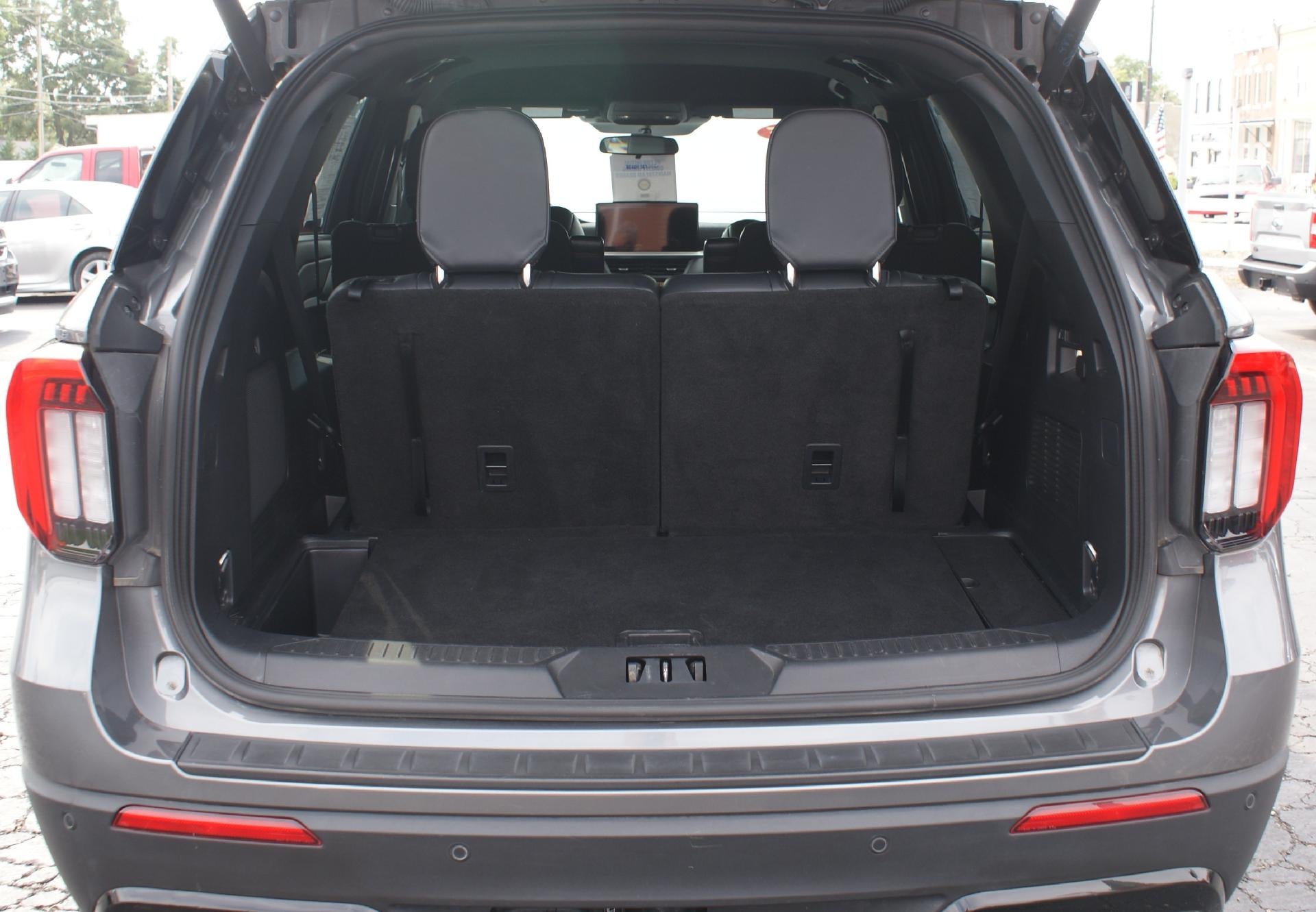 2025 Ford Explorer ST-Line 4WD