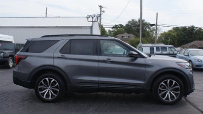 2025 Ford Explorer ST-Line 4WD