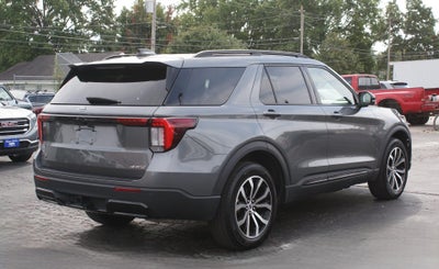 2025 Ford Explorer ST-Line 4WD