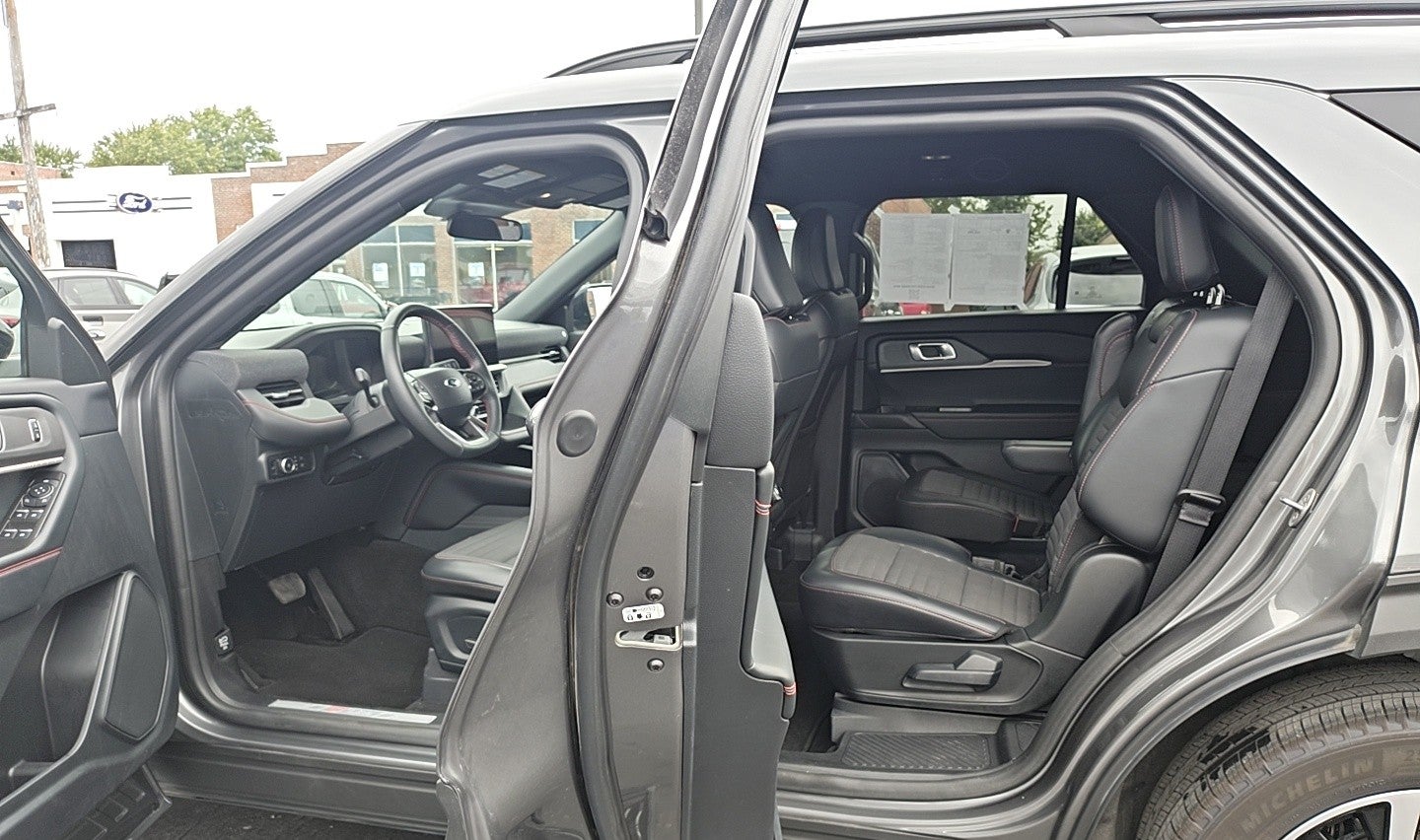 2026 Ford Explorer ST-Line 4WD