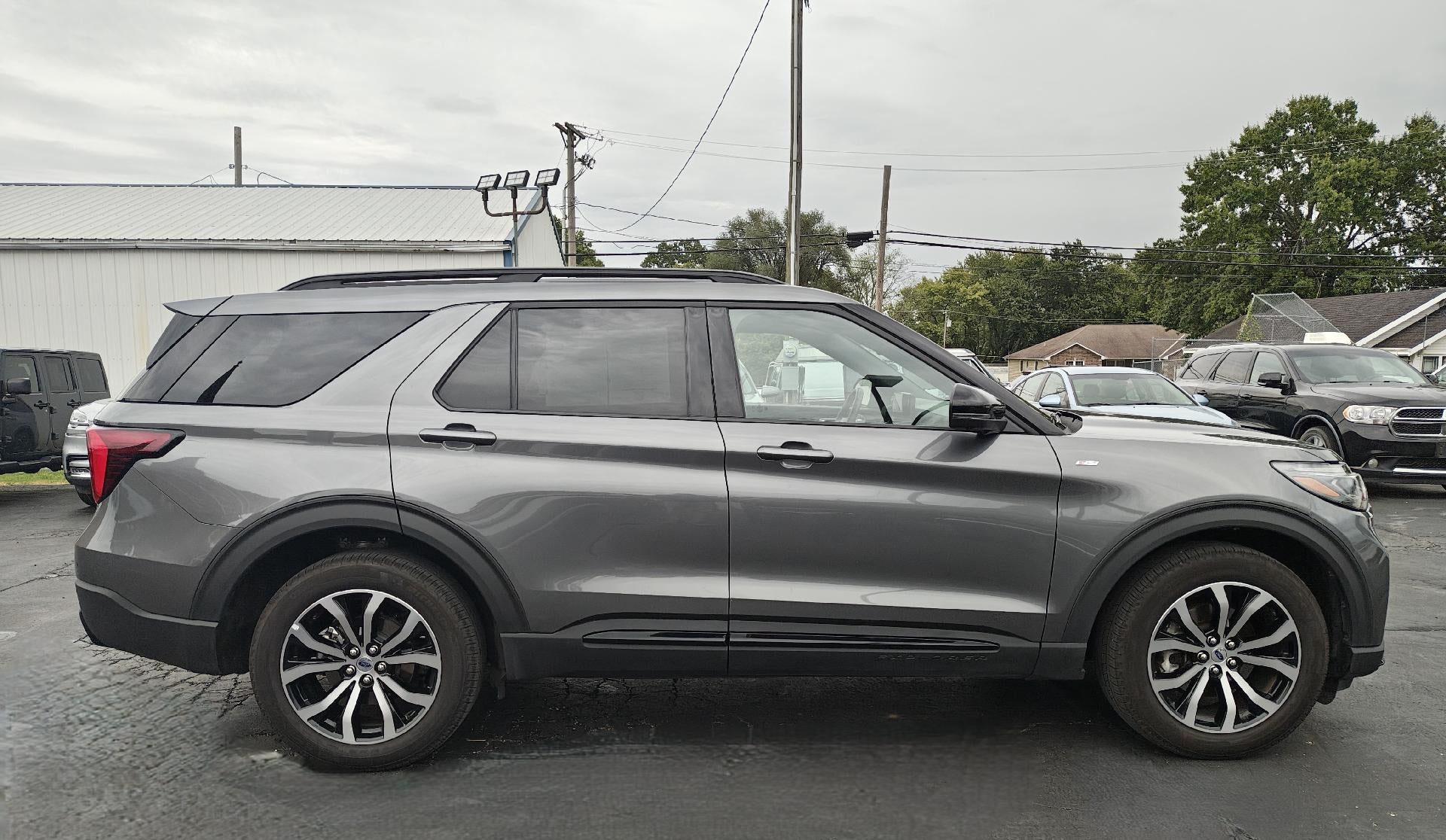 2026 Ford Explorer ST-Line 4WD