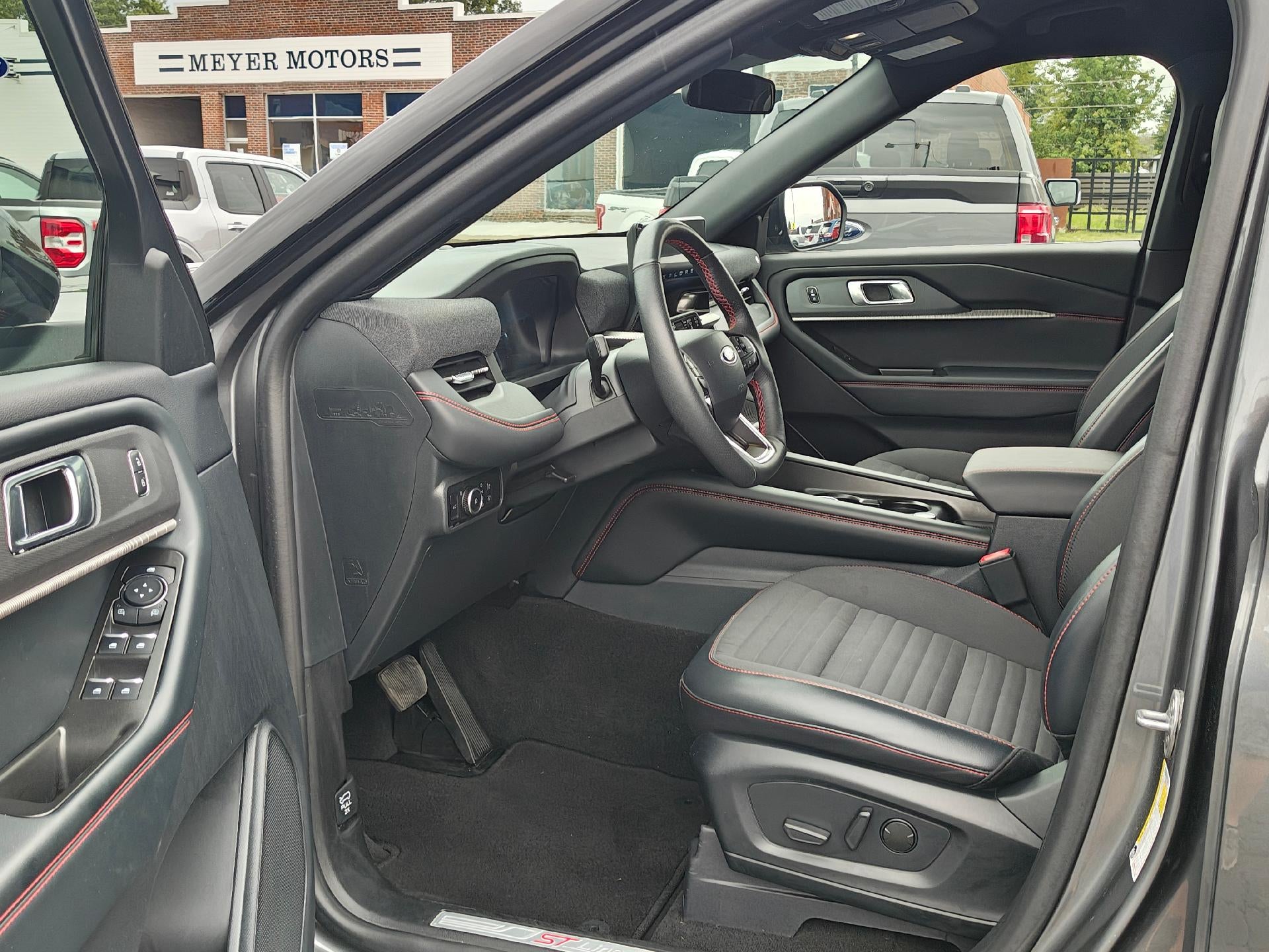 2026 Ford Explorer ST-Line 4WD