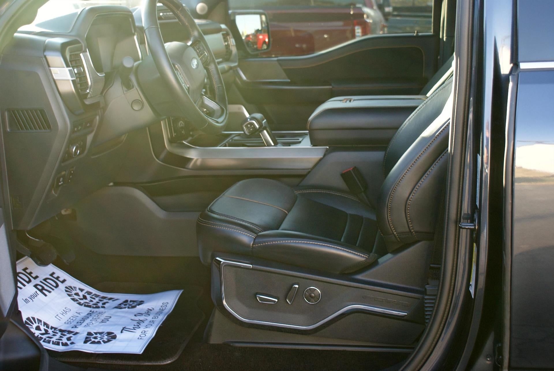 2022 Ford F-150 Platinum 4WD SuperCrew 5.5' Box