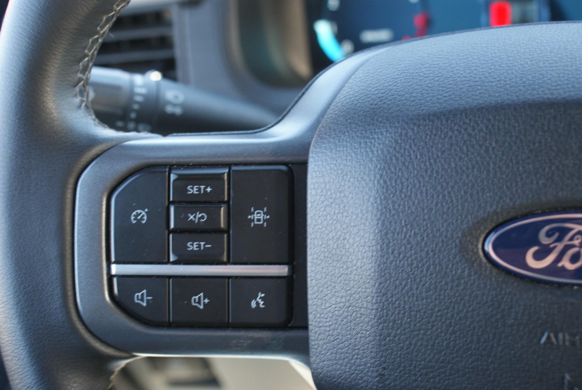 2025 Ford F-150 XLT 4WD SuperCrew 5.5' Box