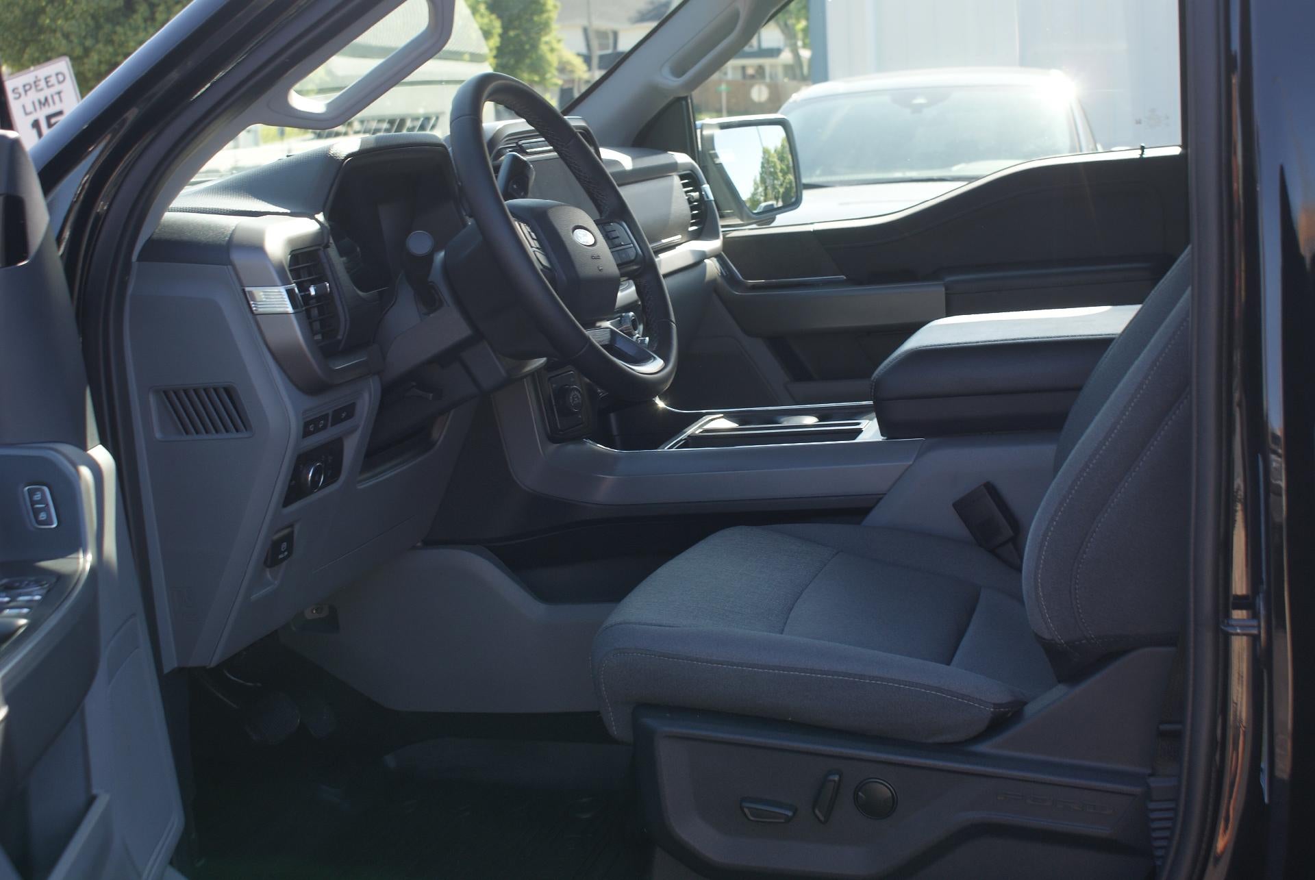 2024 Ford F-150 XLT 4WD SuperCrew 5.5' Box