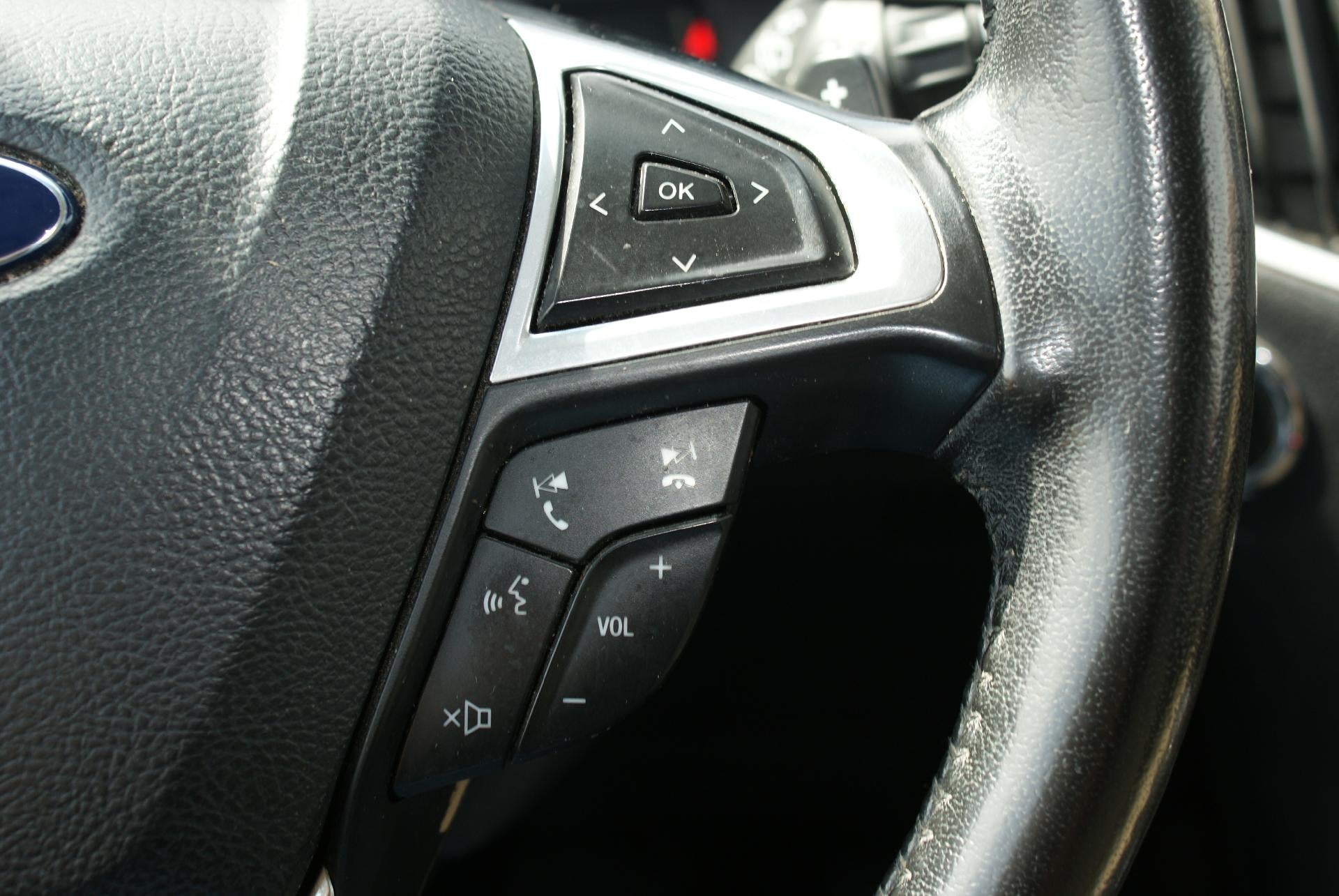 2015 Ford Edge 4dr SEL FWD