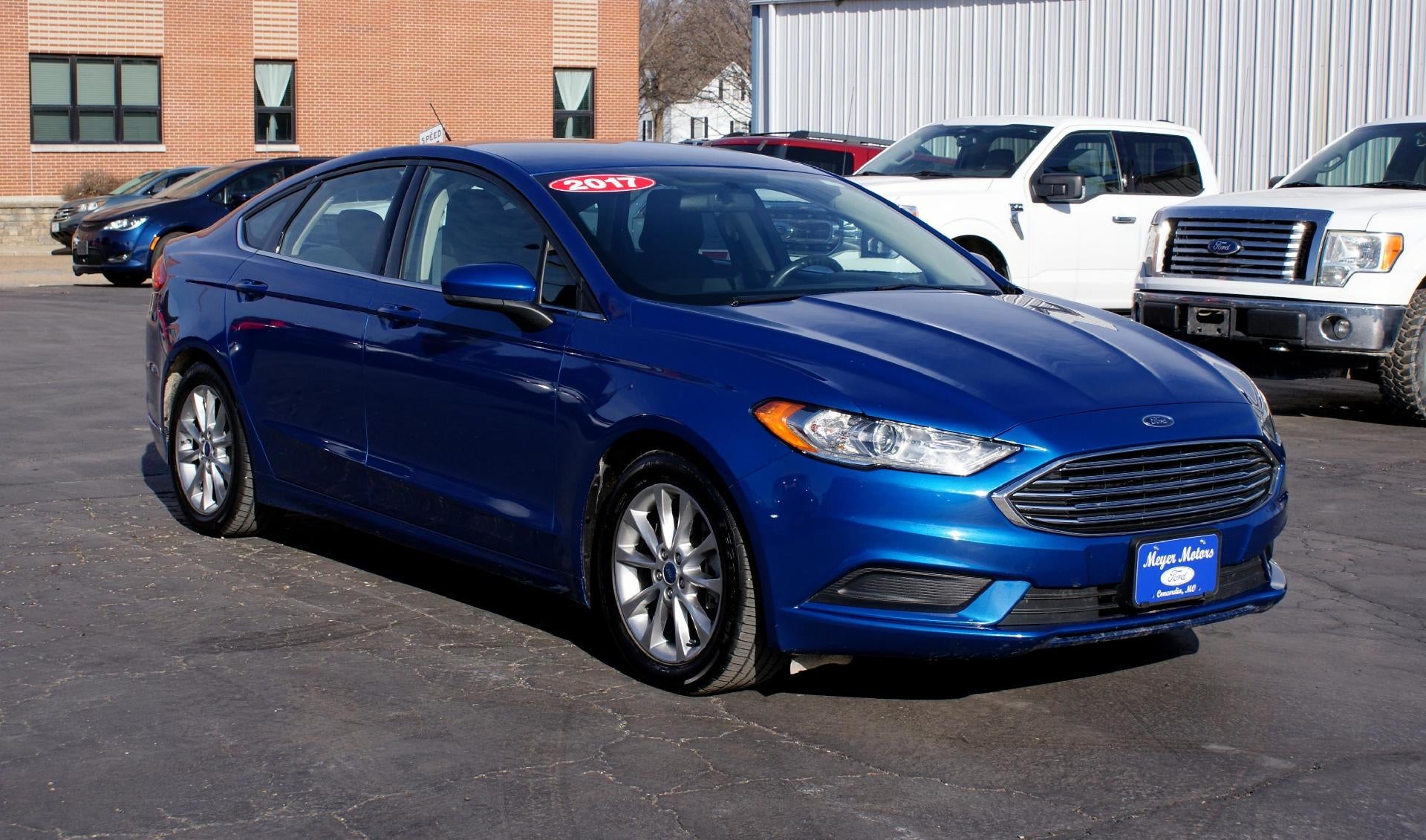 2017 Ford Fusion SE FWD