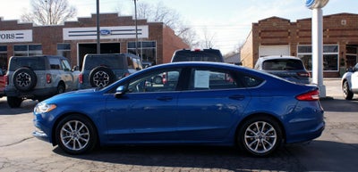 2017 Ford Fusion SE FWD