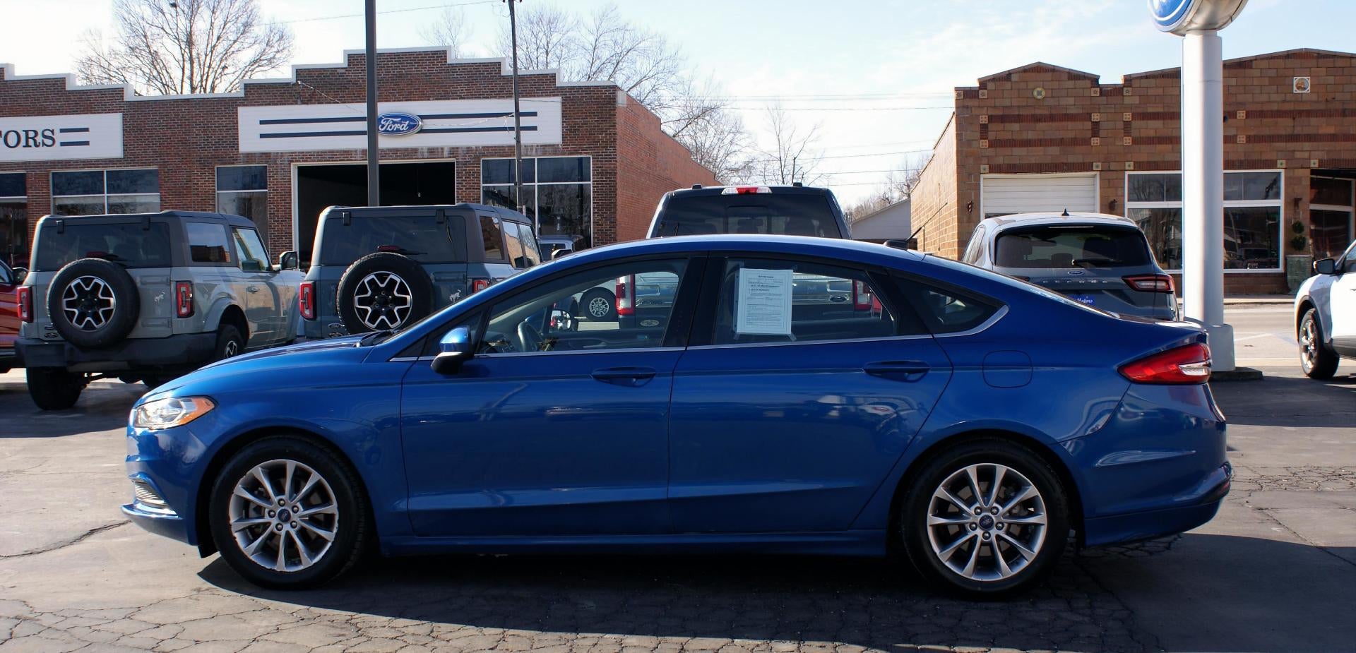 2017 Ford Fusion SE FWD