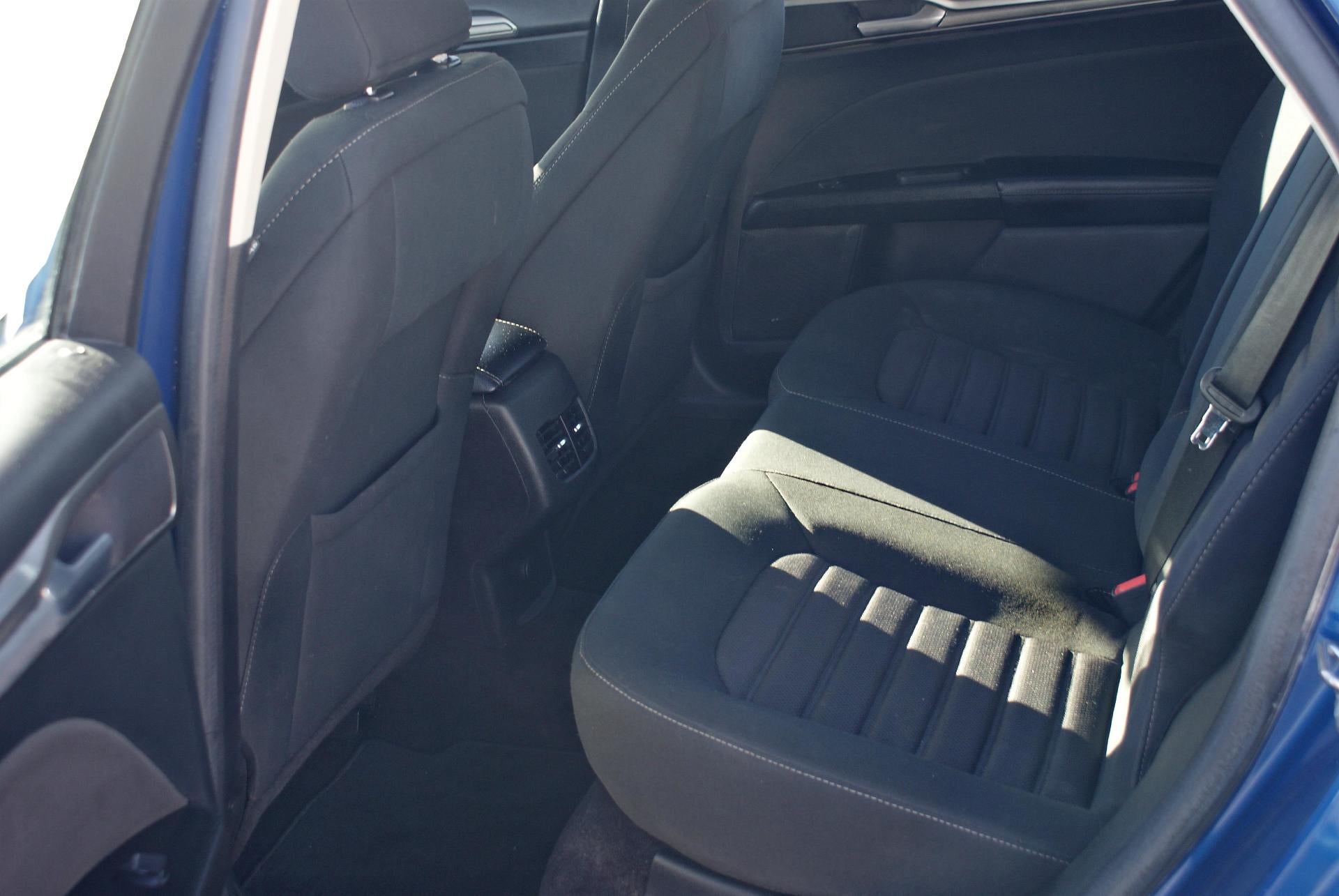 2017 Ford Fusion SE FWD