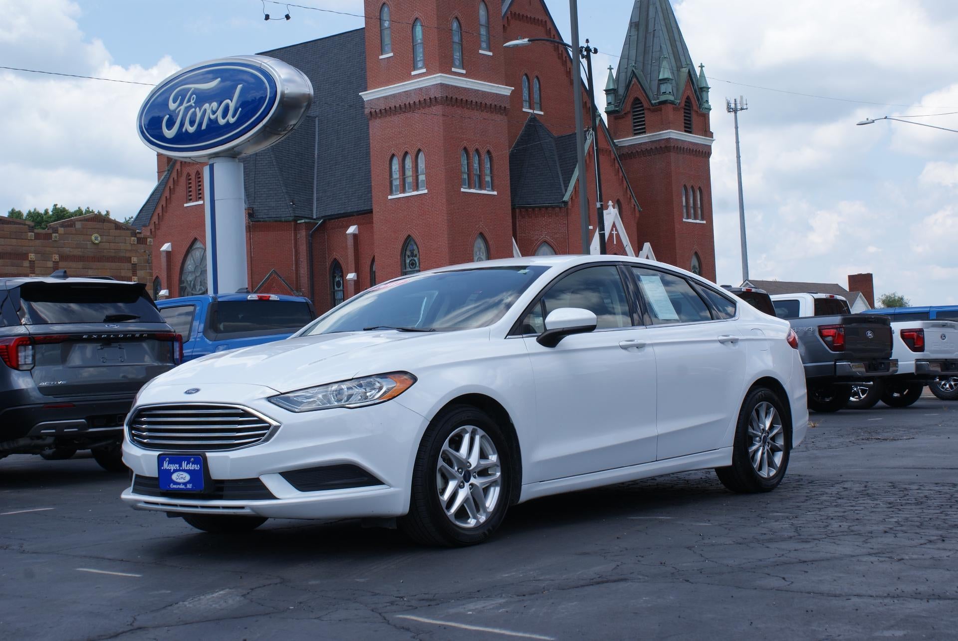 2017 Ford Fusion SE FWD