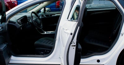 2017 Ford Fusion SE FWD