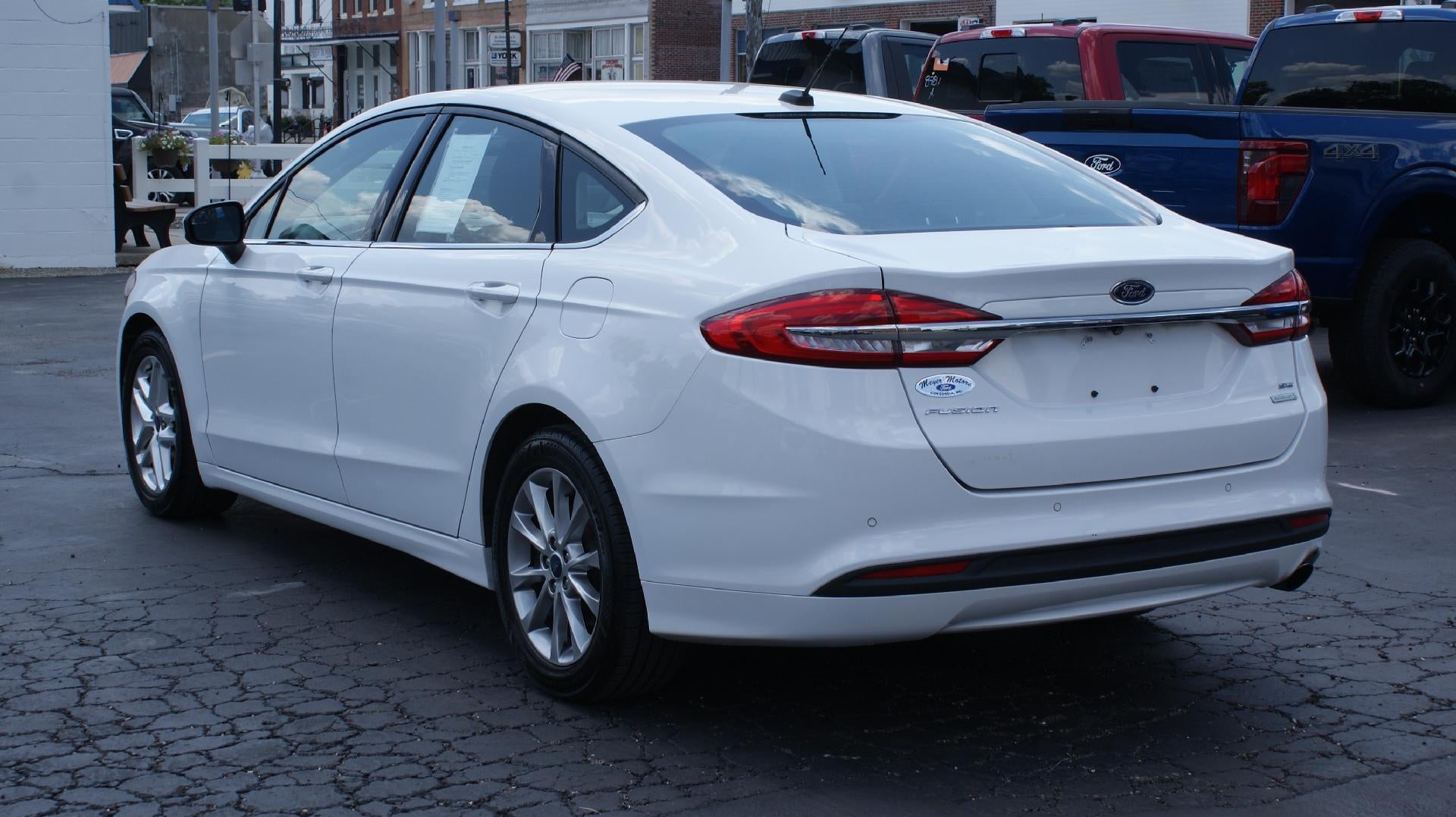 2017 Ford Fusion SE FWD