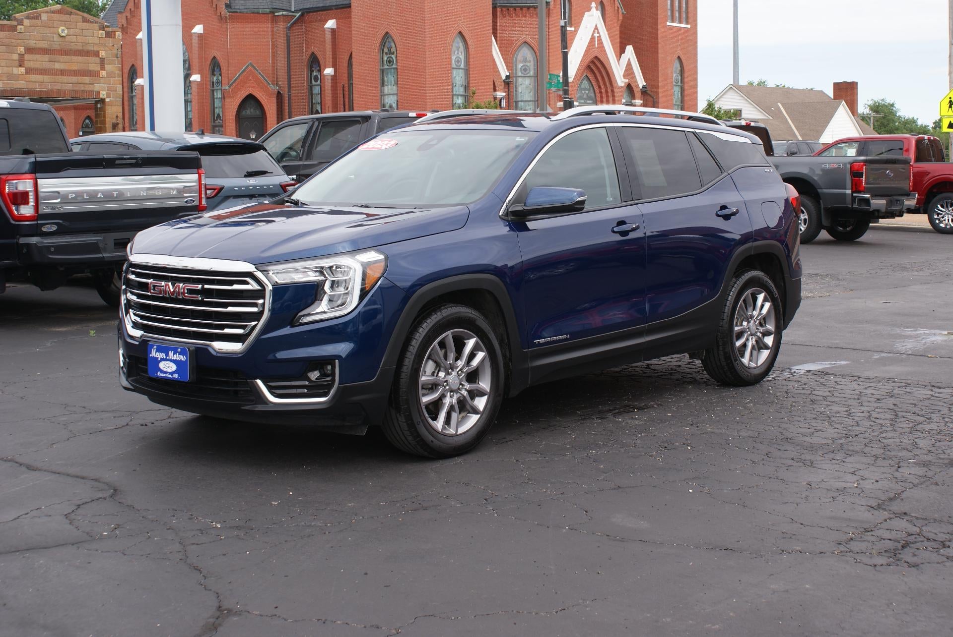 2023 GMC Terrain FWD 4dr SLT