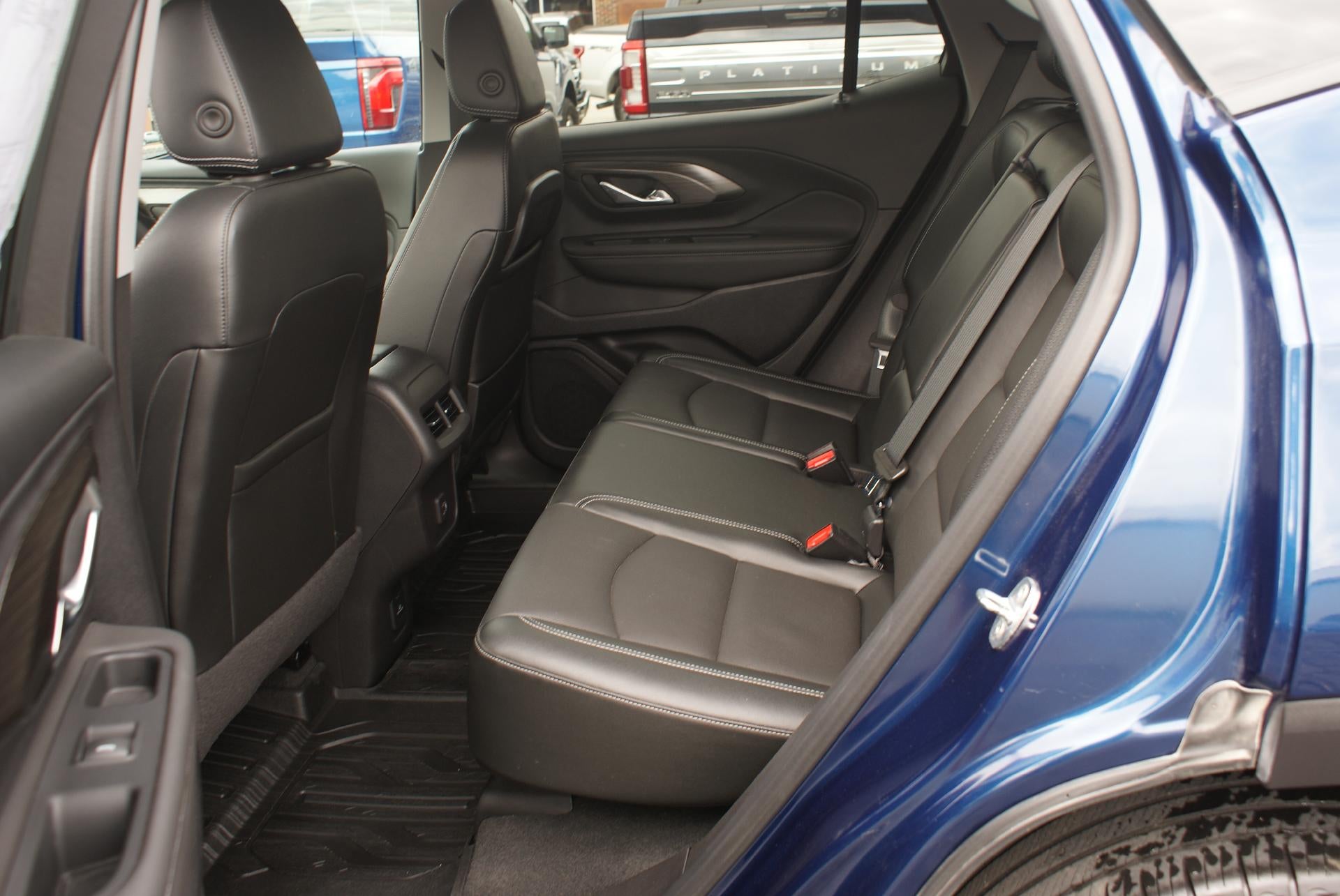 2023 GMC Terrain FWD 4dr SLT