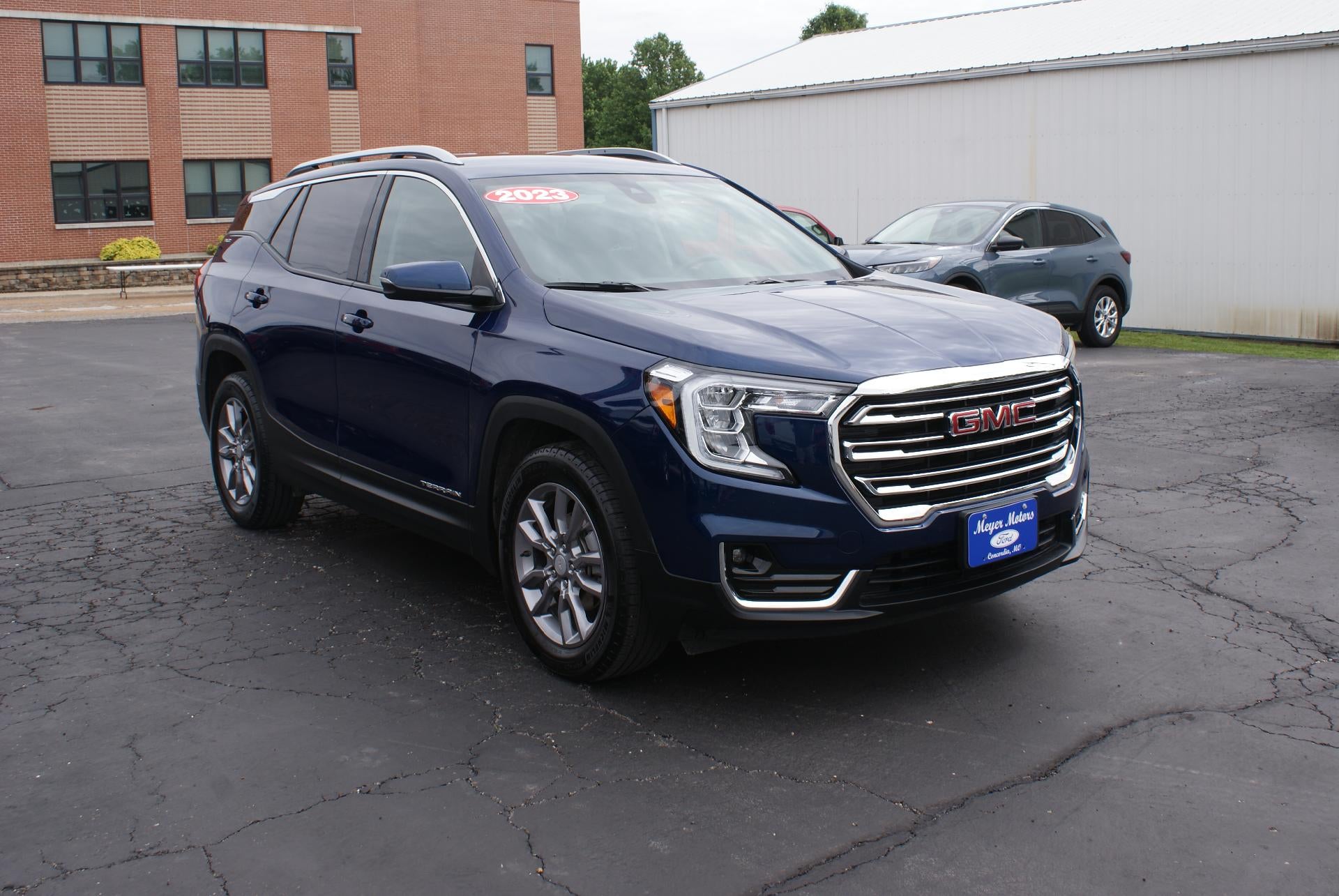 2023 GMC Terrain FWD 4dr SLT